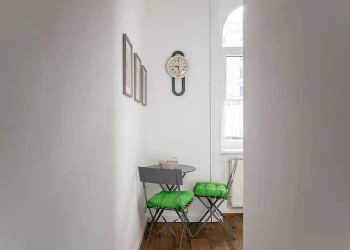 Cool 1br Near Metro & Center By Hm *