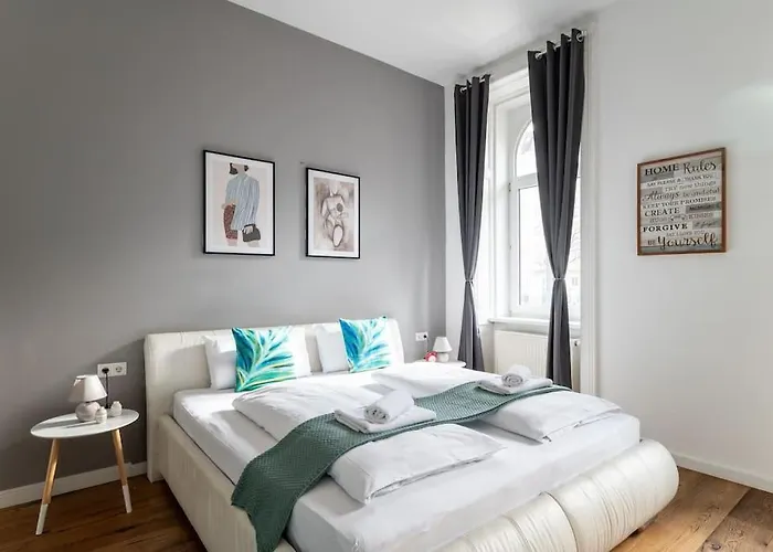 Cool 1br Near Metro & Center By Hm Apartament