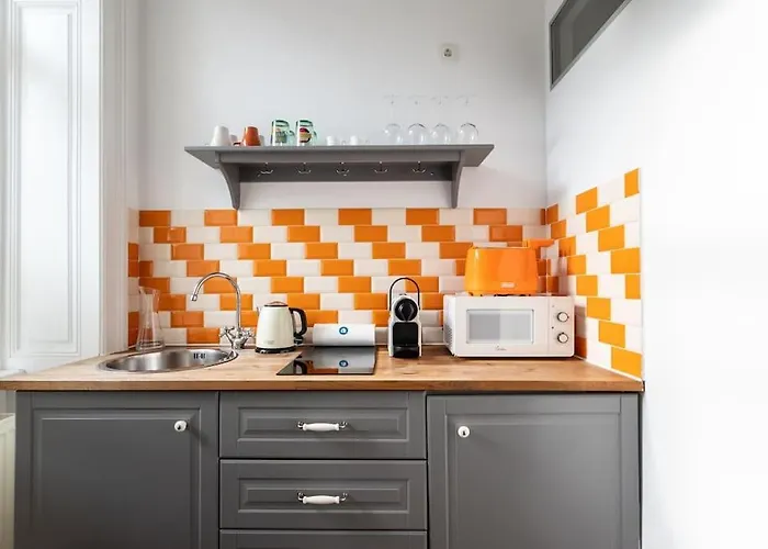 Apartament Cool 1br Near Metro & Center By Hm
